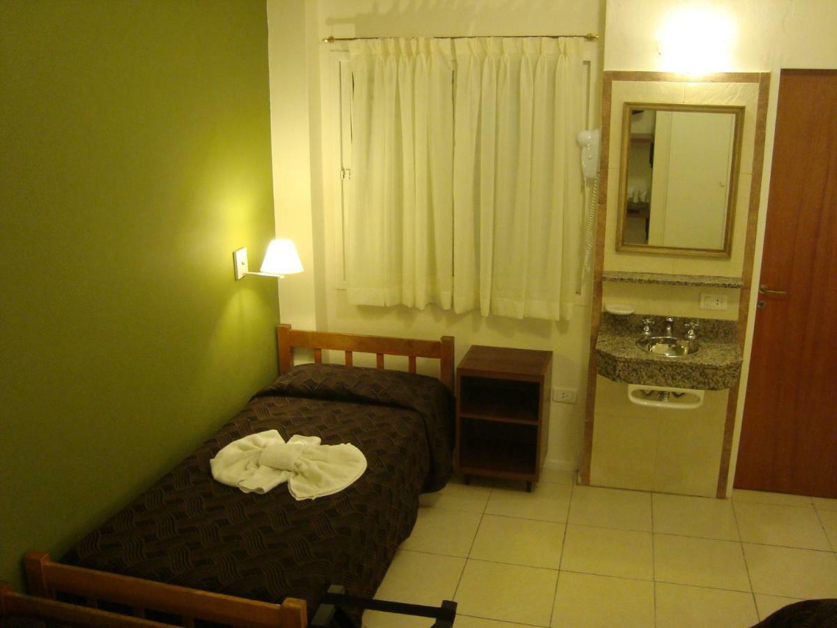 Hotel Siena Буенос Айрес Стая снимка