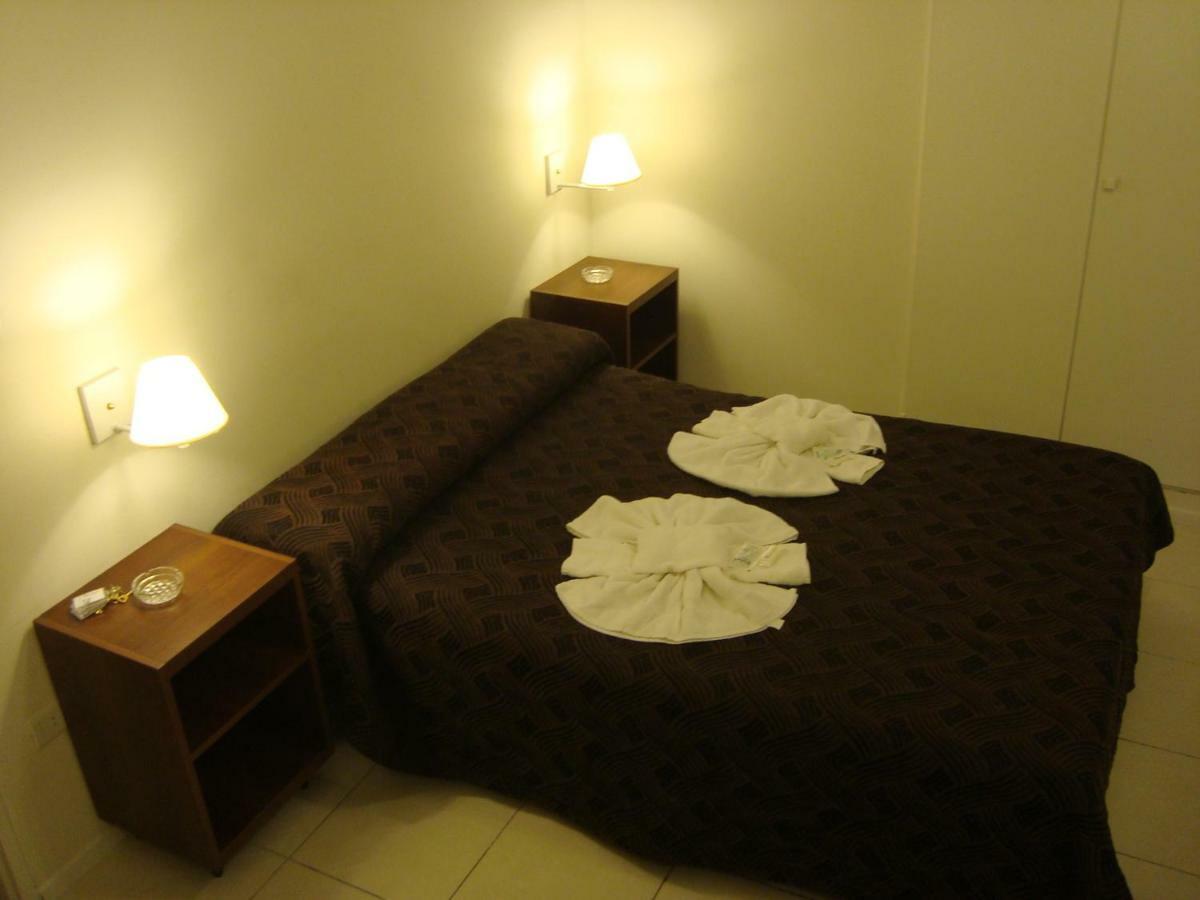 Hotel Siena Буенос Айрес Стая снимка